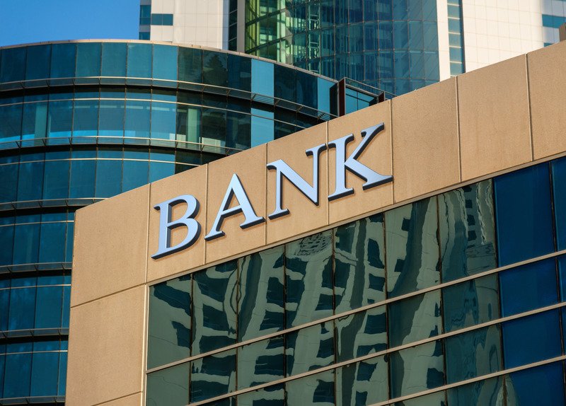 Image représentant une devanture de banque pour représenter les perspectives d'avenir après un BTS banque 